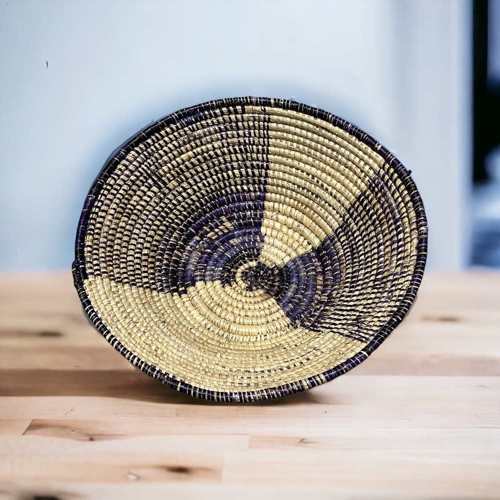 Large Basket hand woven from Bubago, Uganda.